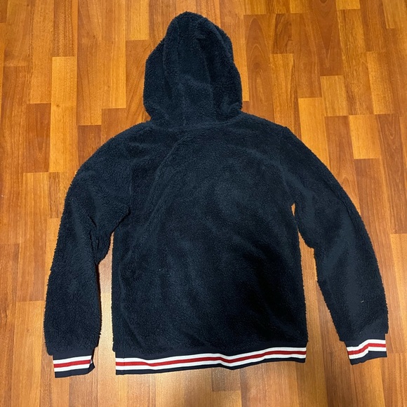 Small Fleece Fila pullover hoodie - Picture 2 of 2